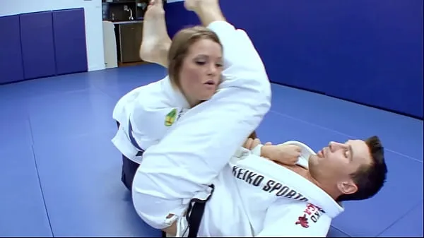 HD Horny Karate students fucks with her trainer after a good karate session topprør