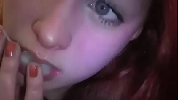 HD Married redhead playing with cum in her mouth toprør