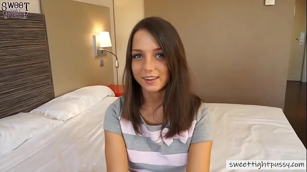 HD Teen Babe First Anal Adventure Goes Really Rough bovenbuis