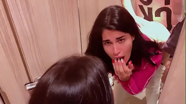 HD Best risky blowjob and doggy fuck in dressing room ٹاپ ٹیوب