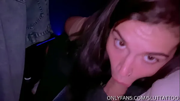 HD Risky fuck in public at the cinema. In the end plays with cum and swallows horná trubica