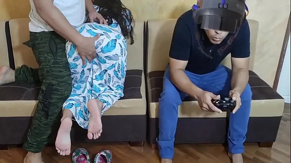 HD I'm Fucked By My Boyfriend's Best Friend While He Is Playing NTR Virtual Games ٹاپ ٹیوب