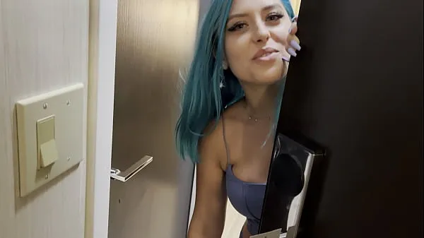 HD Casting Curvy: Blue Hair Thick Porn Star BEGS to Fuck Delivery Guy bovenbuis