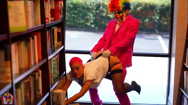 एचडी Jasamine Banks Gets Horny While Working At Barnes & Noble and Fucks Her Favorite Customer शीर्ष ट्यूब