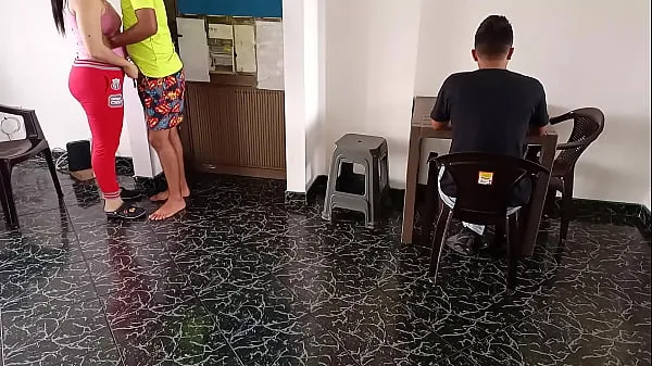 Ống HD Believe me, he's just a friend: my husband's cuckold eats breakfast while my best friend fucks me almost in front of him, as he always ignores me, I let anyone stick his dick in me hàng đầu