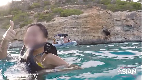 HD REAL Outdoor public sex, showing pussy and underwater creampie الأنبوب العلوي