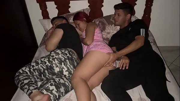 HD I don't like sharing a bed with my girlfriend's best friend because I feel like he fucks her next to my NTR felső cső