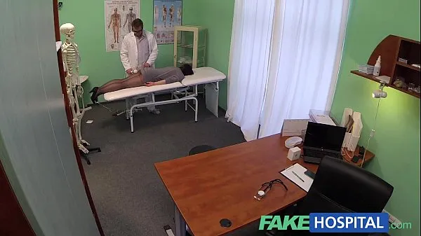 HD Fake Hospital G spot massage gets hot brunette patient wet bovenbuis