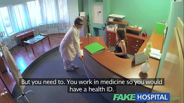HD FakeHospital Doctors compulasory health check bovenbuis